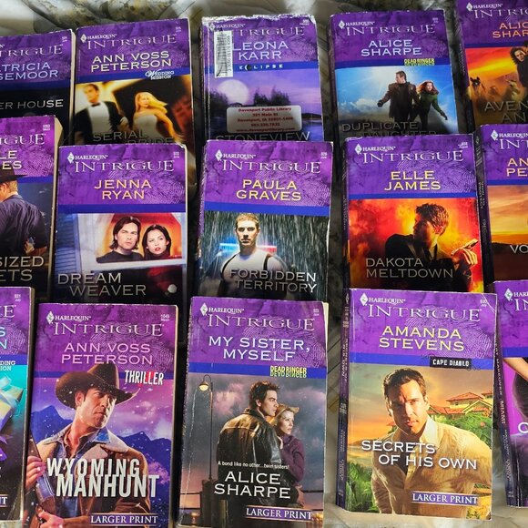 Lot of 18 Harlequin LARGER PRINT - Love Inspired Suspense PB - Picture 2 of 2